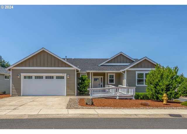 Property at 4143 SE Jetty Ave, Lincoln City, OR 97367, 3 beds, 2.5 baths