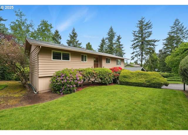 Property at 1033 Marylhurst Dr, West Linn, OR 97068, 3 beds, 2.5 baths