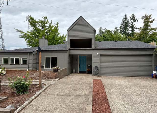 Property at 892 S 55th Pl, Springfield, OR 97478, 3 beds, 2 baths