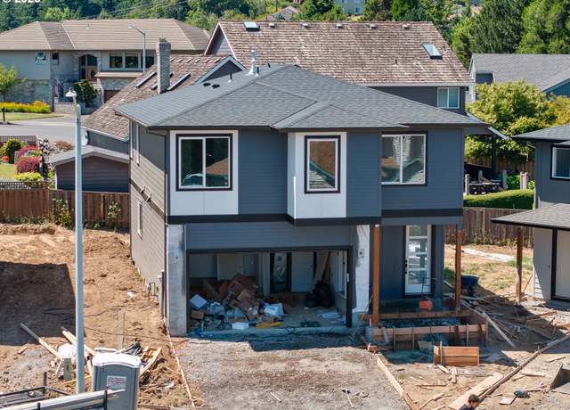 Property at 2263 SW Phyllis Pl, Gresham, OR 97080, 4 beds, 2.5 baths