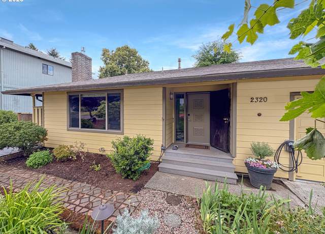 Property at 2320 SW Canby Ct, Portland, OR 97219, 4 beds, 3 baths