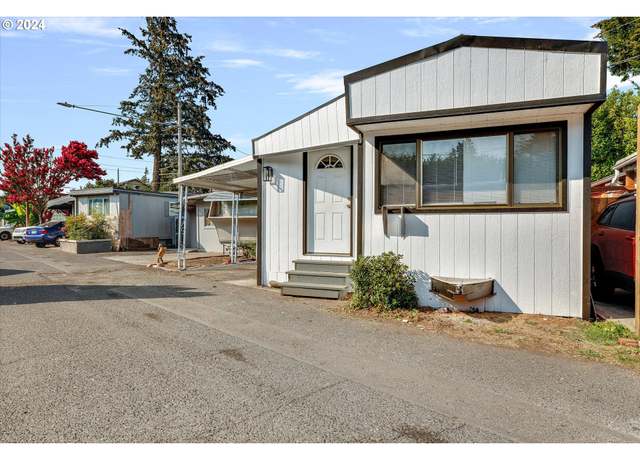 Property at 11803 SE Division St #26, Portland, OR 97266, 3 beds, 1 bath