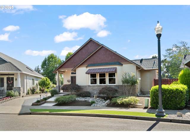 Property at 2451 Tracy Ln, Woodburn, OR 97071, 3 beds, 2 baths