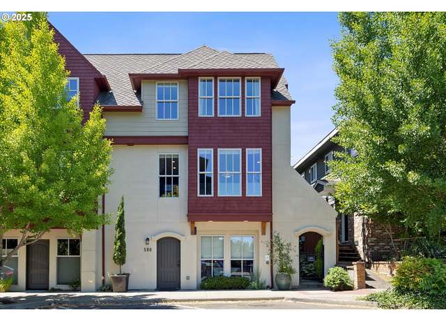 Property at 580 2nd St, Lake Oswego, OR 97034, 1 bed, 2 baths