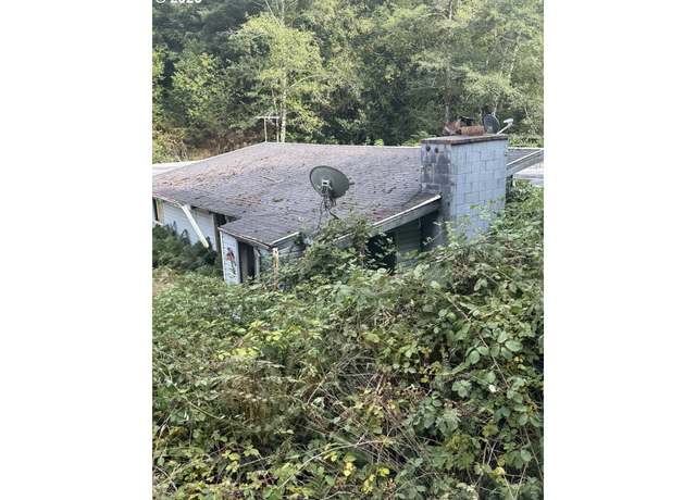 Property at 33155 Cedar Valley Rd, Gold Beach, OR 97444, 5 beds, 2 baths