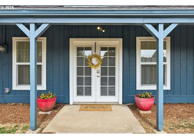 Property at 2541 SE 136th Ave, Portland, OR 97236, 4 beds, 1.5 baths