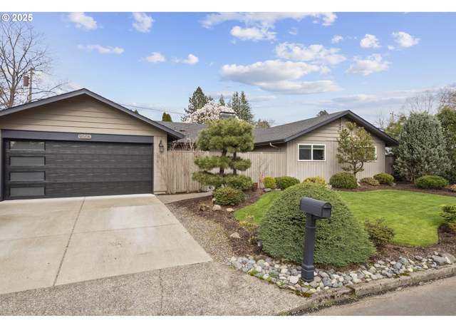 Property at 9005 SW Caroline Dr, Portland, OR 97225, 3 beds, 2.5 baths