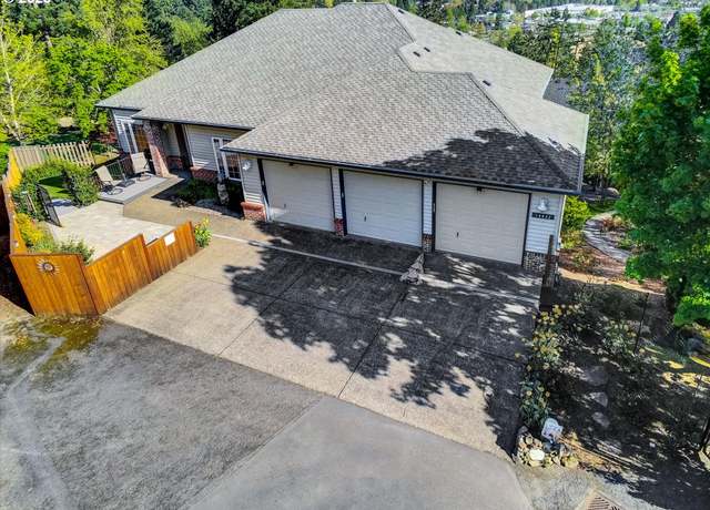 Property at 14822 SW 117th Pl, Tigard, OR 97224, 4 beds, 3.5 baths