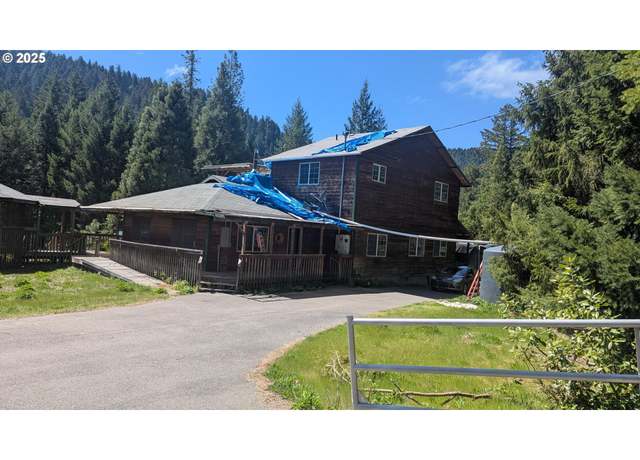Property at 2999 Speaker Rd, Wolf Creek, OR 97497, 4 beds, 4 baths