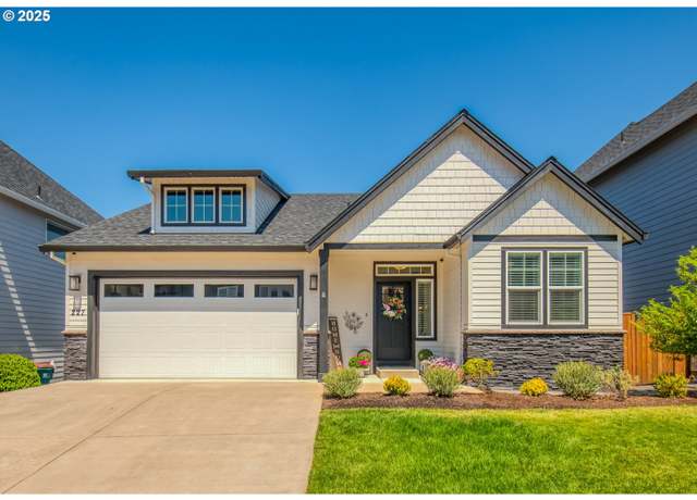 Property at 227 E Taylor Dr, Newberg, OR 97132, 3 beds, 2.5 baths