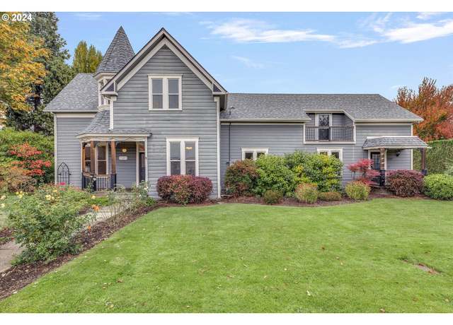 Property at 2899 A St, Hubbard, OR 97032, 4 beds, 3.5 baths