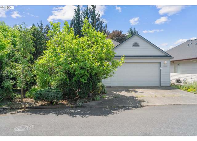 Property at 13900 SE Renoir Ct, Clackamas, OR 97015, 3 beds, 2.5 baths