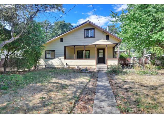 Property at 47563 Union St, Oakridge, OR 97463, 3 beds, 2 baths
