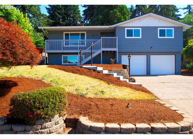 Property at 220 Kashmir Ct SE, Salem, OR 97306, 4 beds, 3 baths