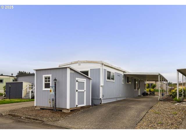 Property at 11722 SW Royal Villa Dr, Portland, OR 97224, 2 beds, 1 bath