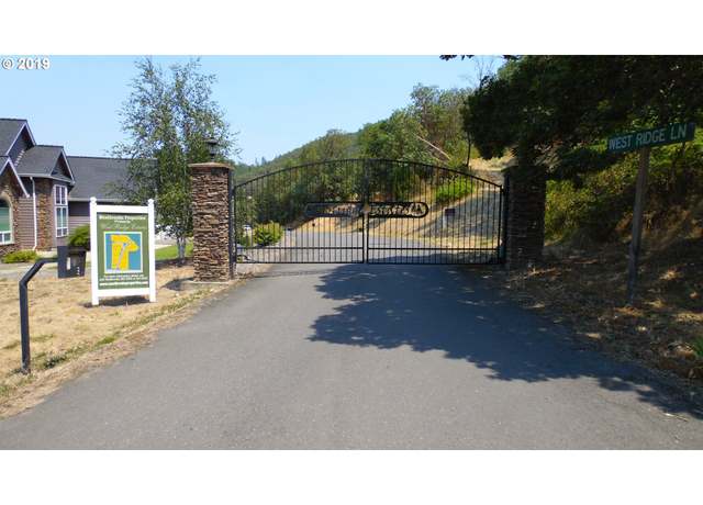 Property at 115 West Ridge Ln, Myrtle Creek, OR 97457