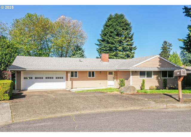 Property at 3300 NE 138th Pl, Portland, OR 97230, 4 beds, 3 baths