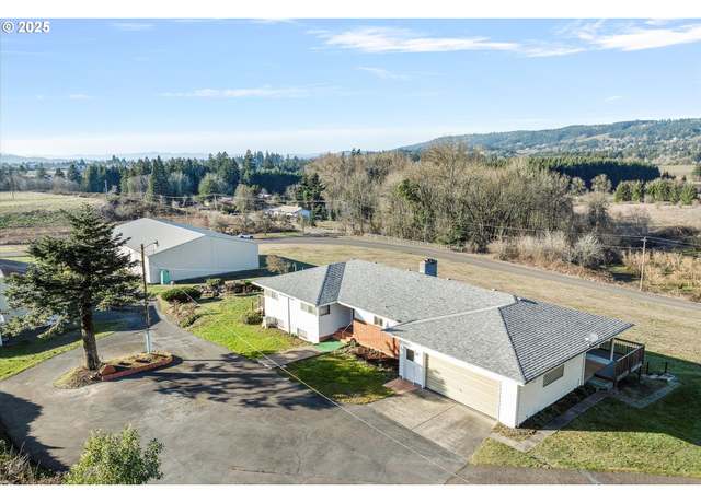 Property at 31339 NE Corral Creek Rd, Newberg, OR 97132, 3 beds, 2 baths