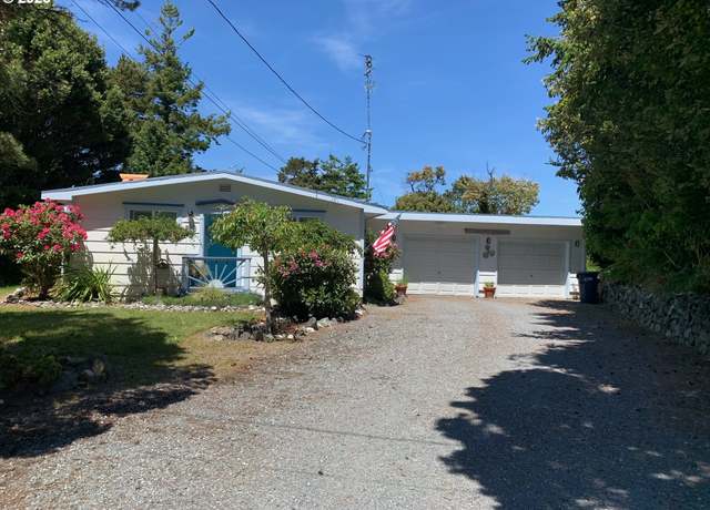 Property at 850 Lakeshore Dr, Port Orford, OR 97465, 2 beds, 1.5 baths