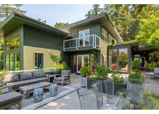 Property at 2502 Highland Dr, Eugene, OR 97403, 4 beds, 5 baths