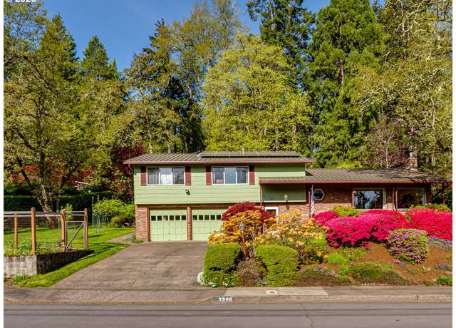 Property at 3290 Fillmore St, Eugene, OR 97405, 4 beds, 2.5 baths