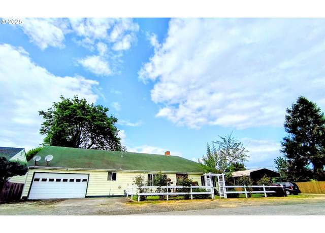 Property at 123 1st St, Dillard, OR 97432, 4 beds, 2 baths
