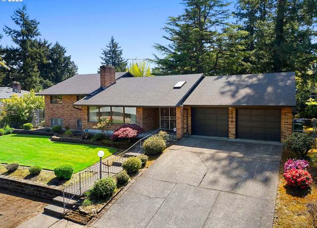 Property at 15416 NE Holladay St, Portland, OR 97230, 4 beds, 3 baths