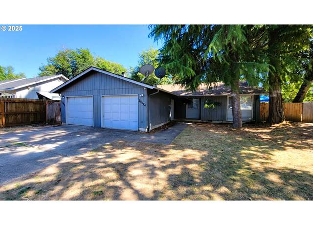 Property at 25044/25046 Territorial Ct, Veneta, OR 97487, 4 beds, 2 baths