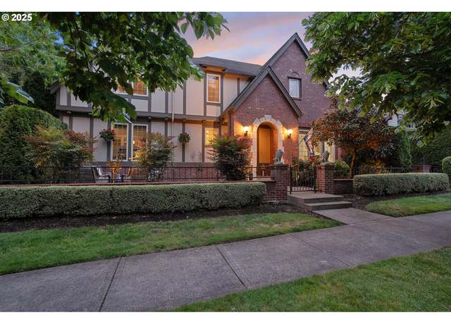 Property at 11600 SW Lausanne St, Wilsonville, OR 97070, 4 beds, 3 baths