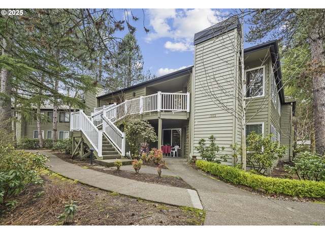 Property at 5062 Foothills Dr Unit A, Lake Oswego, OR 97034, 1 bed, 1.5 baths