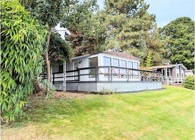 Property at 2371 N Menzies Ct, Portland, OR 97217, 3 beds, 2 baths