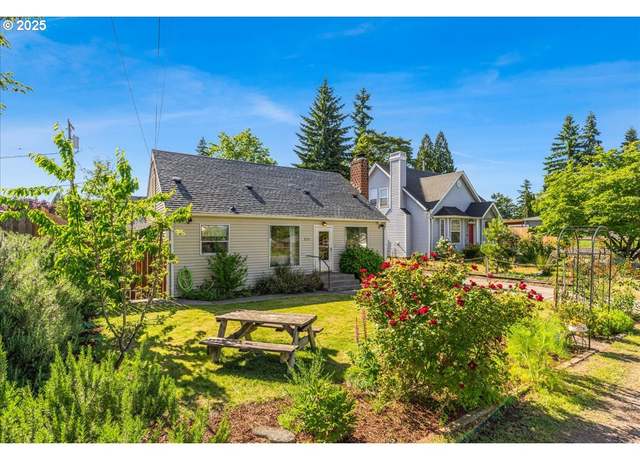 Property at 3310 N St, Vancouver, WA 98663, 4 beds, 1 bath