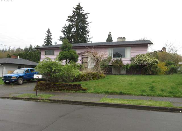 Property at 13122 NE Morris Ct, Portland, OR 97230, 3 beds, 2.5 baths