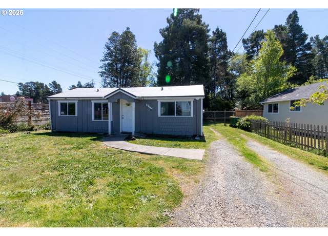 Property at 1764 36th St, Florence, OR 97439, 1 bed, 1 bath
