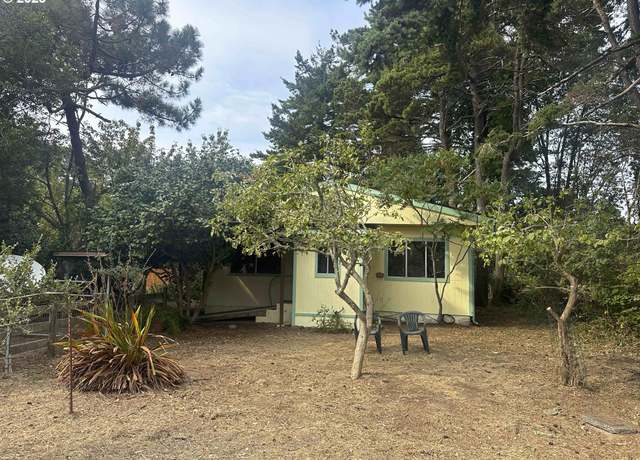 Property at 628 W 13th St, Port Orford, OR 97465, 2 beds, 1 bath