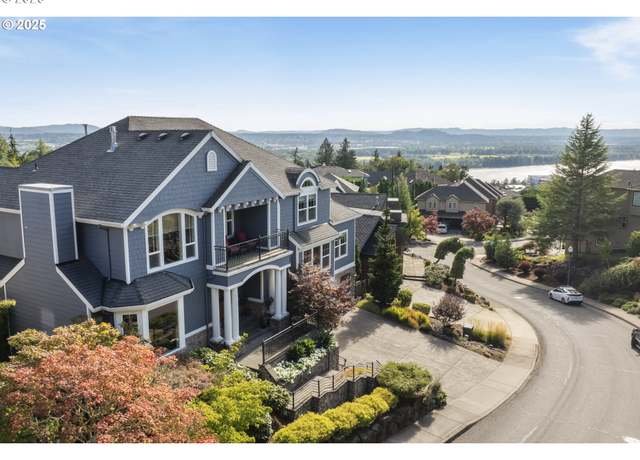 Property at 4906 NW Highpoint Dr, Camas, WA 98607, 4 beds, 4.5 baths