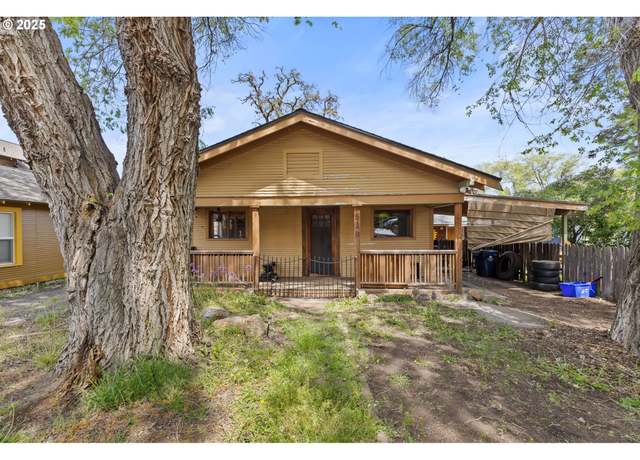 Property at 530 NW Georgia Ave, Bend, OR 97703, 3 beds, 2 baths