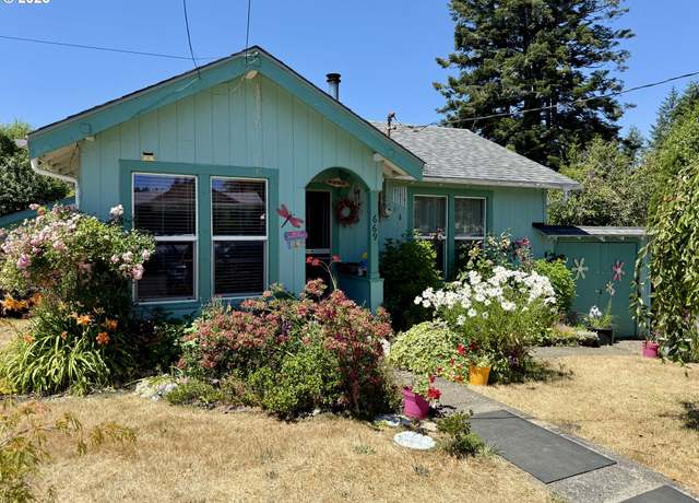 Property at 669 N Baxter St, Coquille, OR 97423, 2 beds, 1 bath
