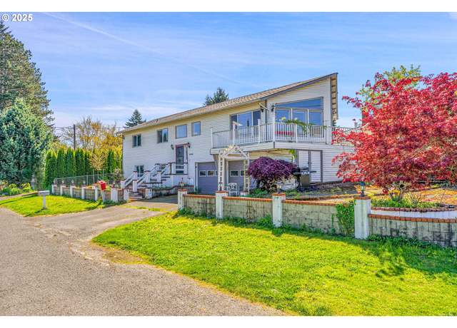 Property at 10508 NE Skidmore St, Portland, OR 97220, 3 beds, 3 baths