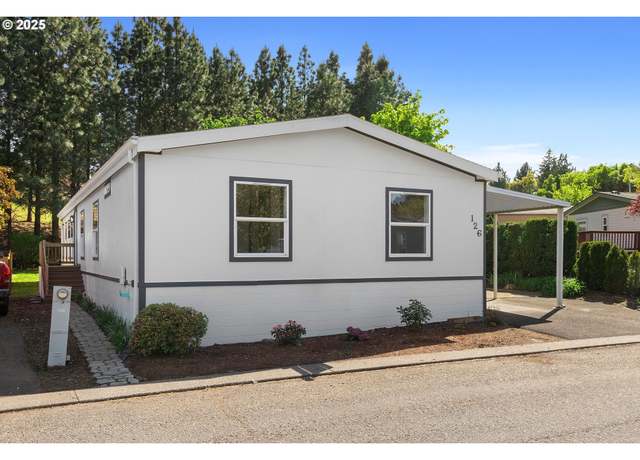 Property at 10400 SE Cook Ct #126, Milwaukie, OR 97222, 6 beds, 2 baths