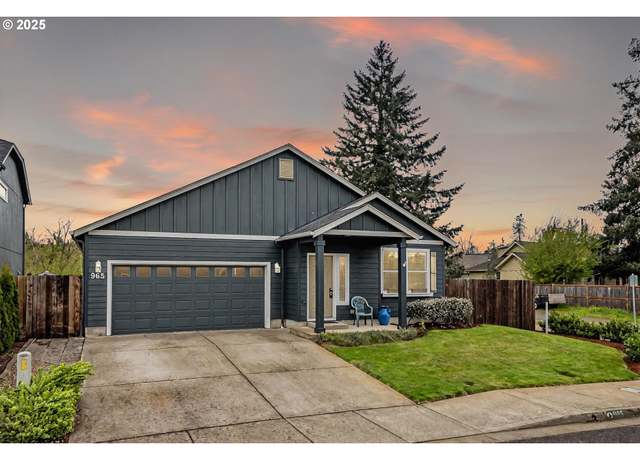 Property at 965 S 1st St, Cottage Grove, OR 97424, 3 beds, 2 baths
