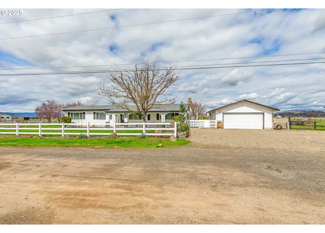 Property at 4423 Avenue E, White City, OR 97503, 3 beds, 2 baths
