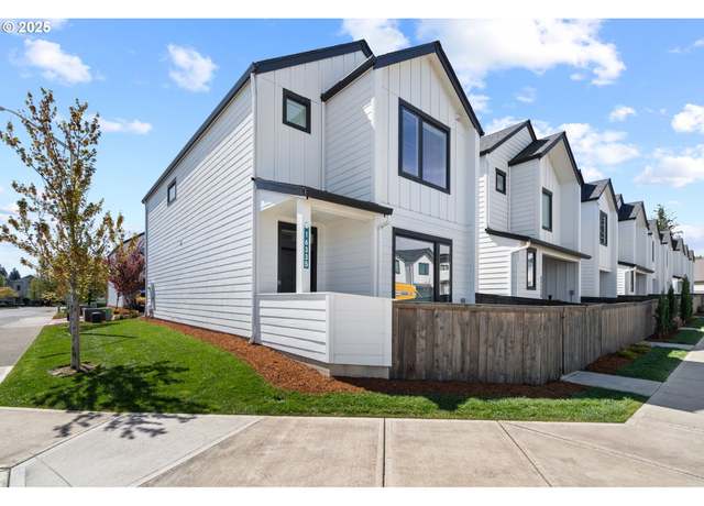 Property at 16335 NE 21st St, Vancouver, WA 98684, 3 beds, 2.5 baths