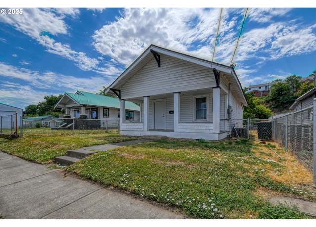 Property at 1408 SW Frazer Ave, Pendleton, OR 97801, 2 beds, 1 bath