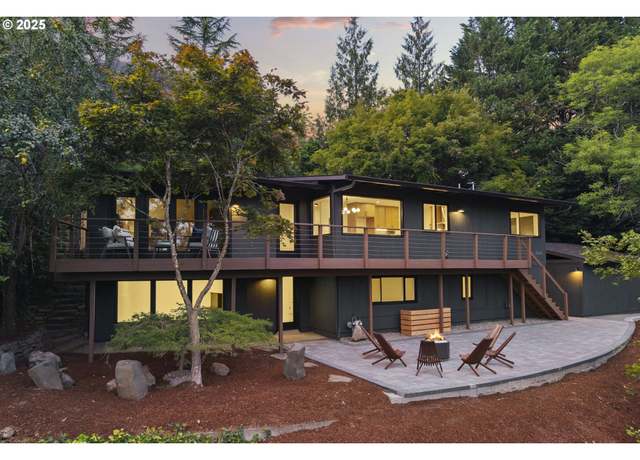 Property at 1525 SW Martha St, Portland, OR 97239, 5 beds, 3 baths