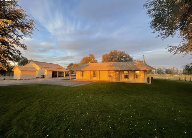 Property at 77867 Cottonwood Bend Rd, Hermiston, OR 97838, 4 beds, 2 baths