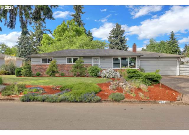 Property at 225 Banton Ave, Eugene, OR 97404, 3 beds, 1.5 baths
