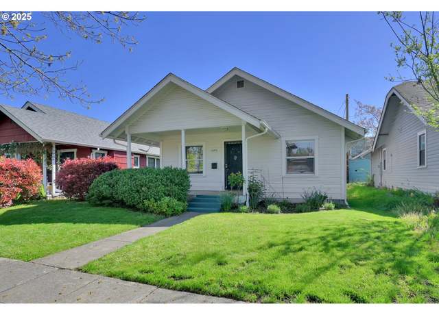 Property at 1585 Charnelton St, Eugene, OR 97401, 3 beds, 1 bath