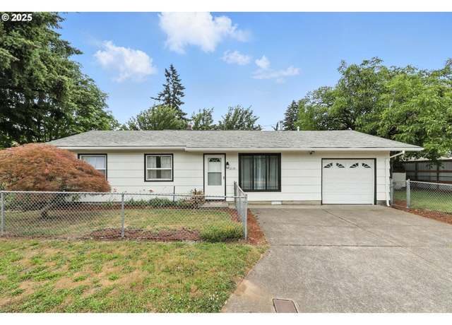 Property at 12130 SE Reedway St, Portland, OR 97266, 3 beds, 1 bath