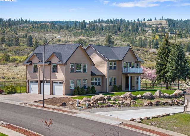 Property at 130 Ridge Dr, La Grande, OR 97850, 5 beds, 4 baths